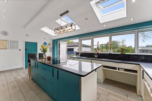 Family Kitchen- click for photo gallery